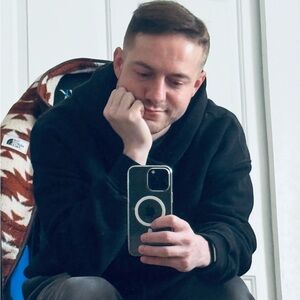 Meet your Posher, Alex